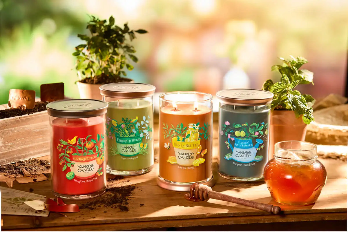 Honey Bee Tea - Iced Tea · Honey Large Tumbler Candle
